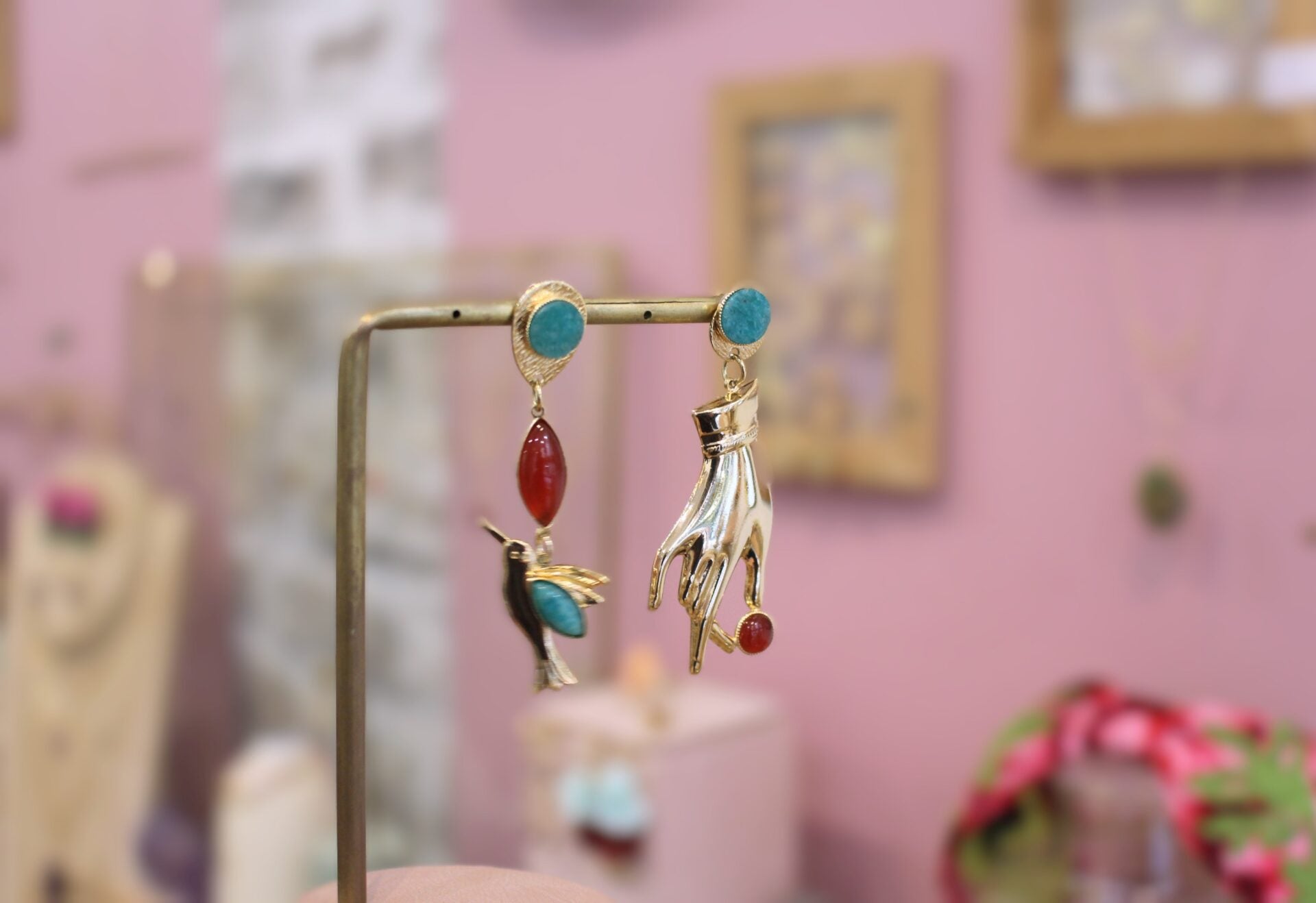 Idée cadeau Boucles d'oreilles asymétriques féminine