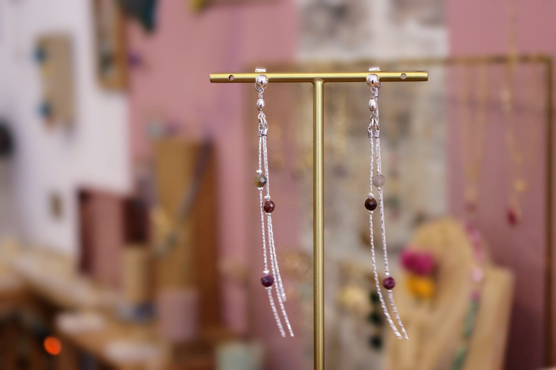 Boucles d'oreilles longue POETIQUES saphirs multi