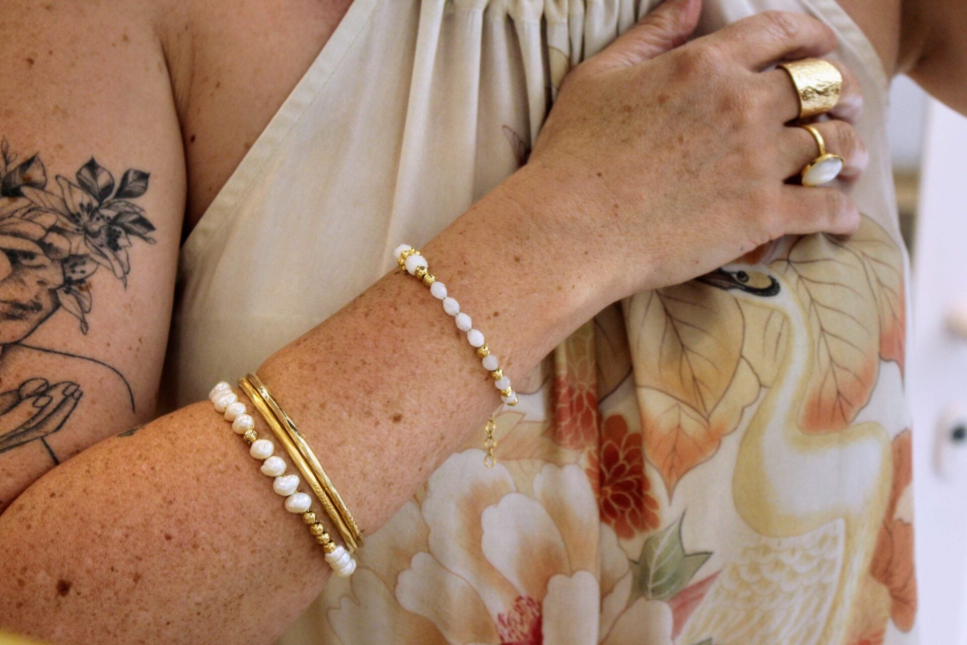 Bijou femme Bracelet doré femme cristal de roche et pierre de lune