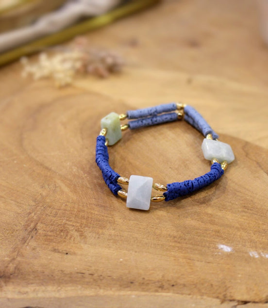 Bracelet elastique laiton doré or fin 24 carats pierre de lave bleu et pierre naturelle amazonite