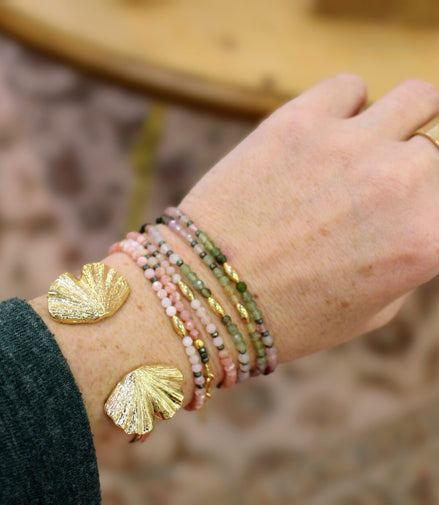 Idée cadeau Bracelet jonc doré feuille de gingko bijou femme
