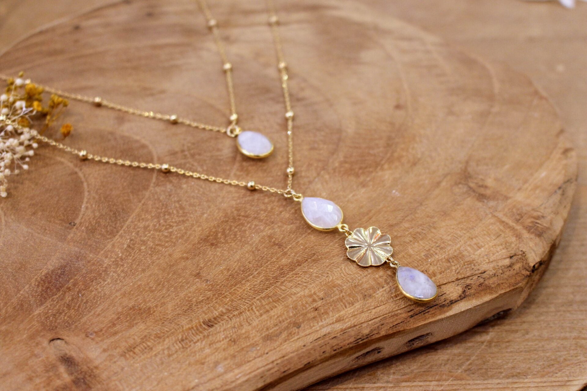 Idée cadeau bijou femme Collier doré double rang pierre de lune