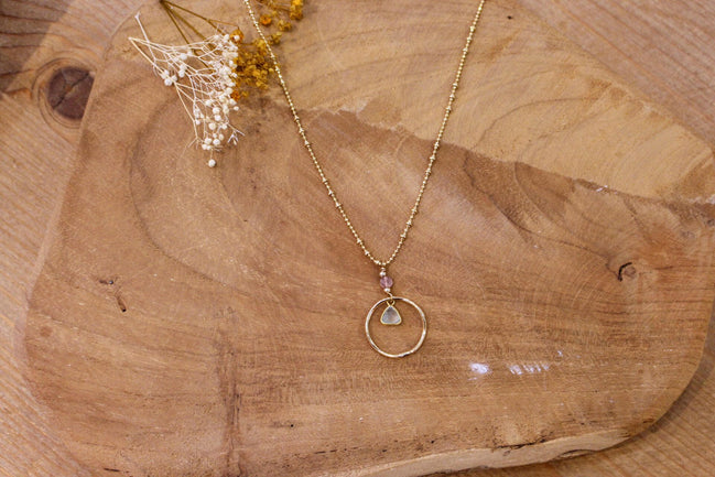 Idée cadeau bijou femme Collier doré femme anneau phrénite épidote et quartz fraise