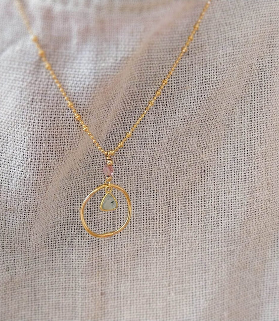 Idée cadeau bijou femme Collier doré femme anneau phrénite épidote