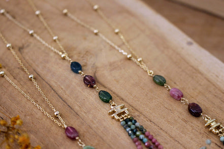Collier doré long chaine fine pendentif en pierre naturelle