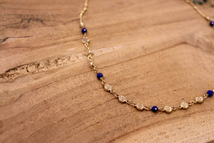 Idée cadeau bijou femme Collier printemps doré femme lapis lazuli