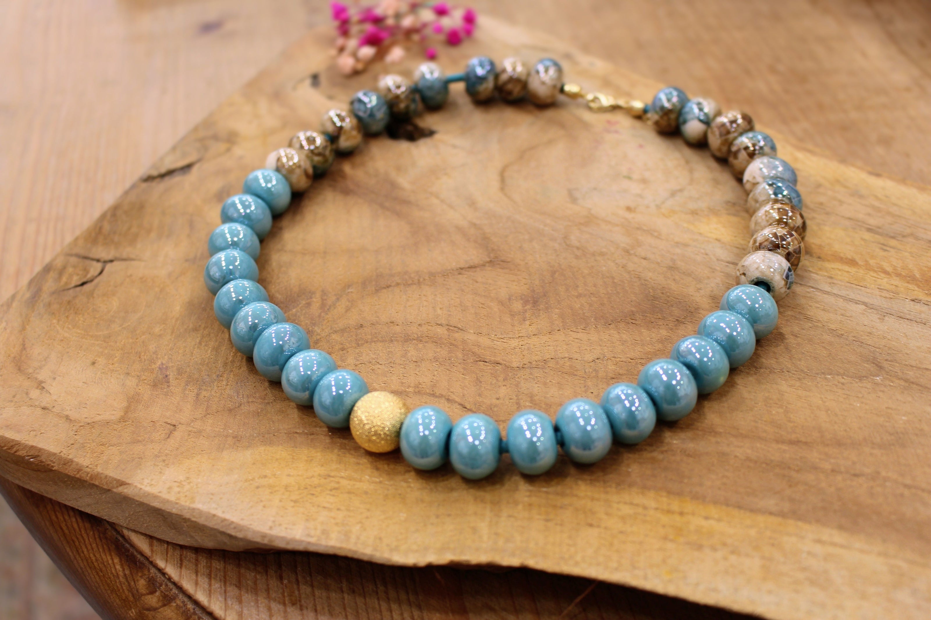 Collier GAÏA SUCREE bleu clair et beige moucheté