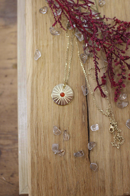 collier merci l'univers plaqué or et cornaline