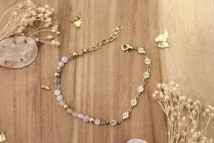 bracelet en laiton doré et pierre de lune pêche