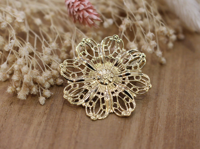 broche fleur doré à l'or 24 carat