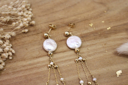 boucles d'oreilles de mariées en laiton doré et perles d'eau douce