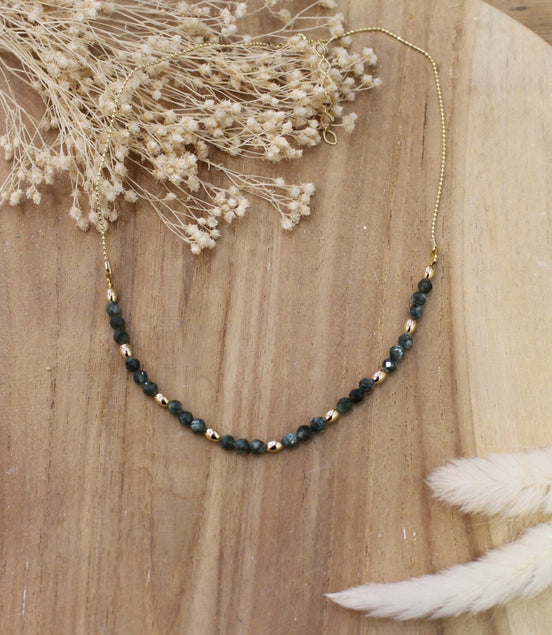 collier ras du cou en séraphinite et perles de laiton doré