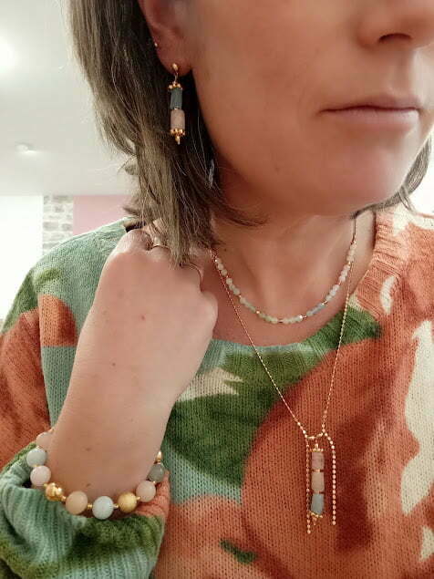 bijoux pour femme en laiton doré à l'or 24 carats et pierres naturelles