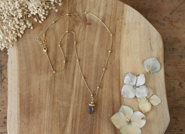 collier pour femme en laiton doré et pendentif en labradorite