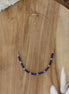 collier ras cou doré et perles de lapis lazuli