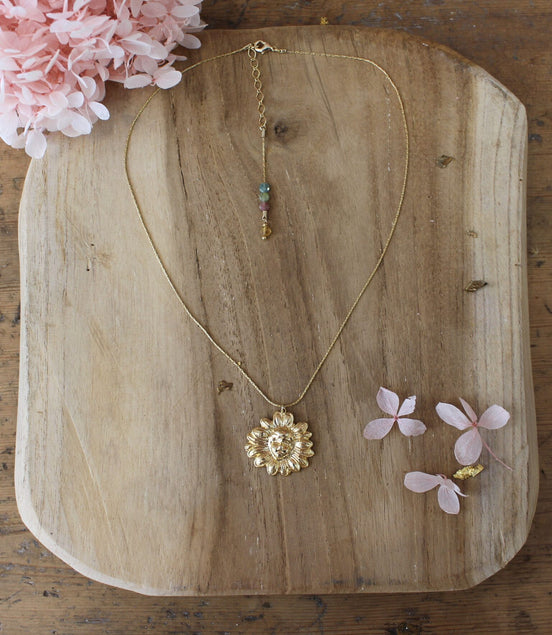 collier pour femme, collection Roméo, en laiton doré et pierres naturelles