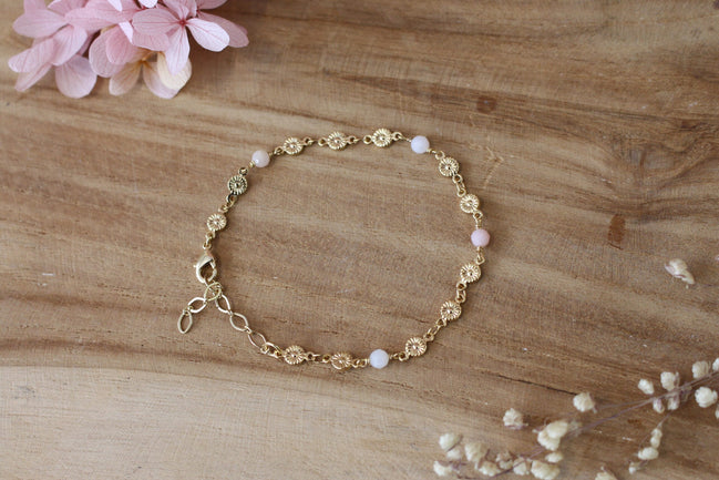 bracelet pour femme en laiton doré et perles d'opales rose