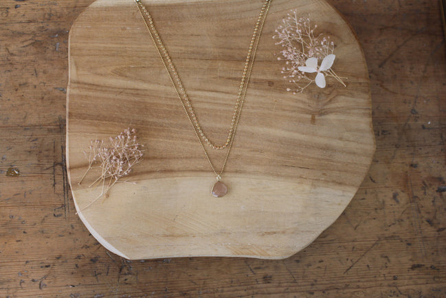 bijou femme collier double rang dorée pierre de lune