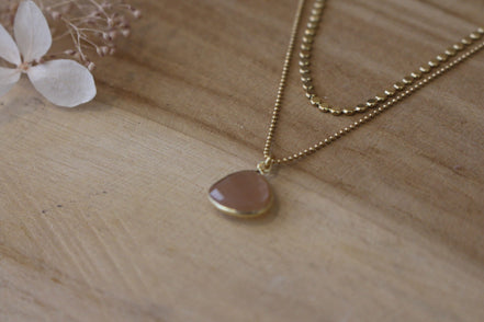 bijou femme collier double rang dorée pierre de lune