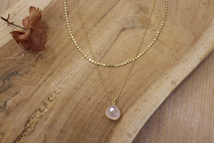 collier double rang pendentif quartz rose
