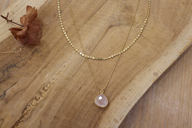 collier double rang pendentif quartz rose
