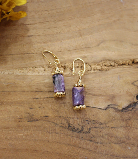 Petites boucles d'oreilles dorées Charoïte