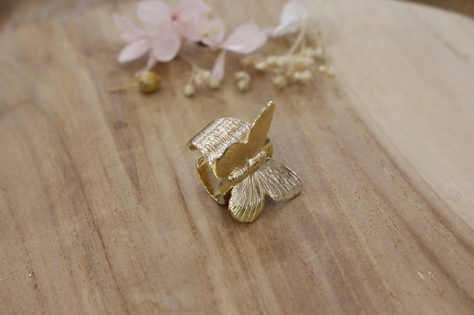 Bague doré papillon