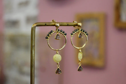 Idée cadeau Longues boucles d'oreilles dorées pyrite quartz fumé
