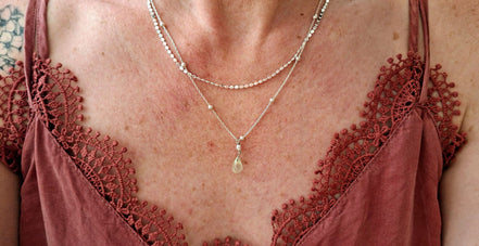 bijou argenté collier double rang pendentif péridot
