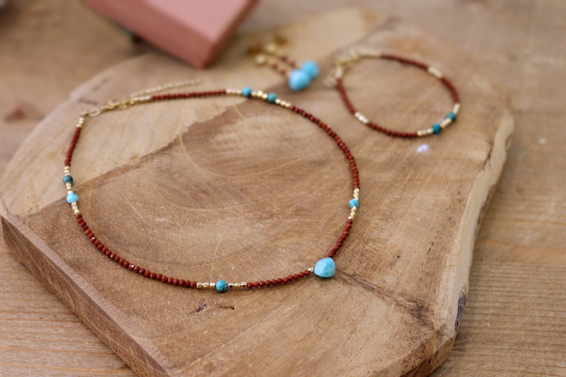 collier SUNDARA jaspe rouge et amazonite