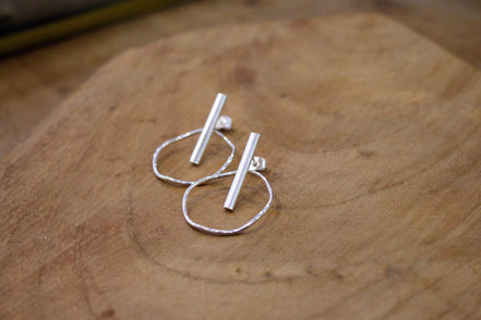 Idée cadeau boucles d'oreilles argentées anneaux