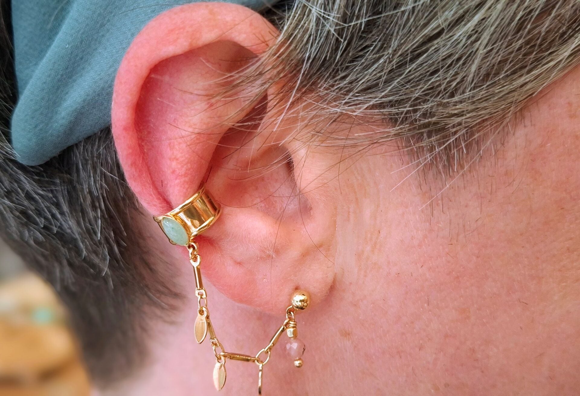boucles d'oreilles ear cuf chaine vert rose et doré