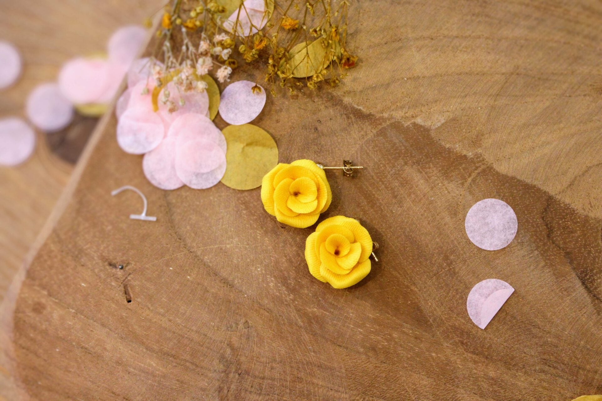 Boucles d'oreilles FLEURETTE jaune