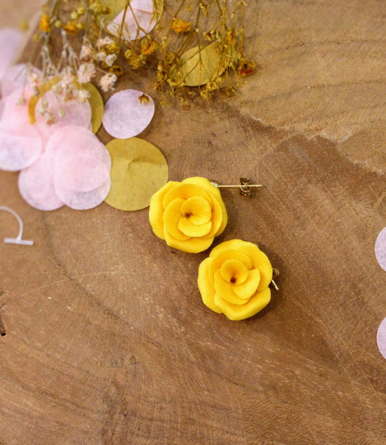 Boucles d'oreilles FLEURETTE jaune