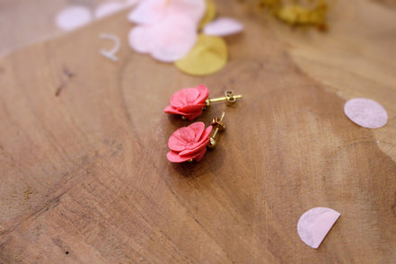 Boucles d'oreilles FLEURETTE rose corail