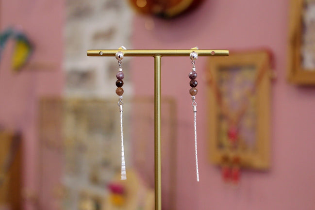 boucles d'oreilles longues argenté saphirs multicolores
