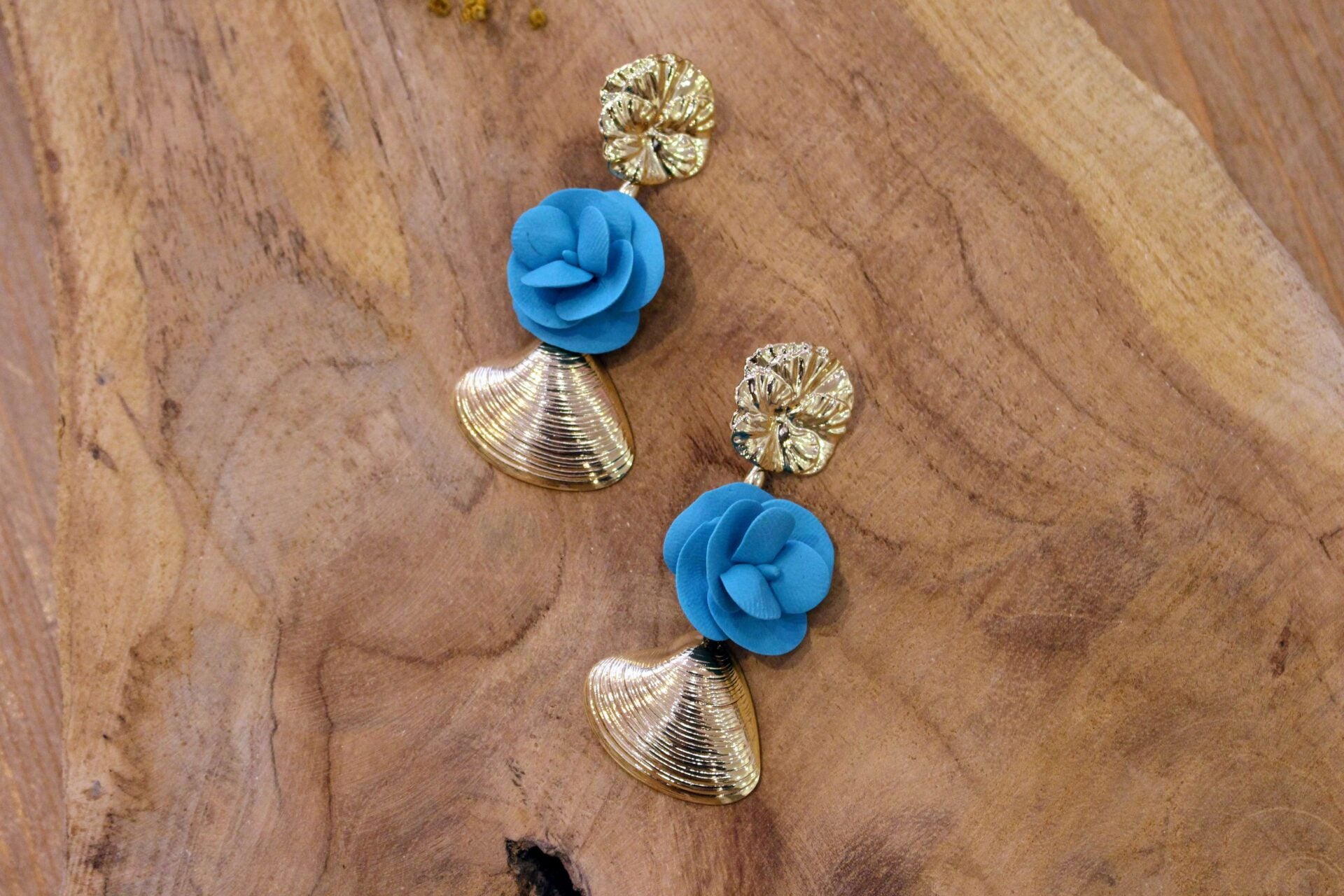 Boucles d'oreilles ENTRE TERRE et MER bleu canard