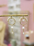 boucles d'oreilles pendantes femme doré blanches perles d'eau douce et pierre de lune