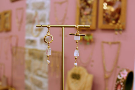 Boucles d'oreilles asymétriques LIMONATA LUNA doré - pierre de lune et perle d'eau douce