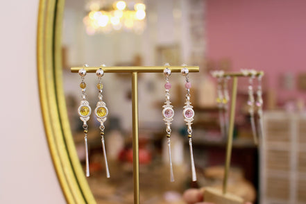 Boucles d’oreilles ATHENA argentées – Tourmaline rose ou jaune