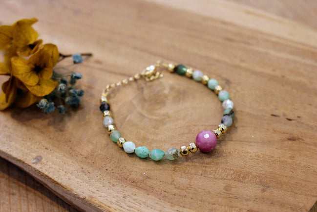 bracelet bijou femme pierres gemmes chrysoprase vert d'eau et saphir rose