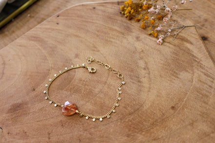 bracelet doré et coeur quartz hématoïde orange translucide