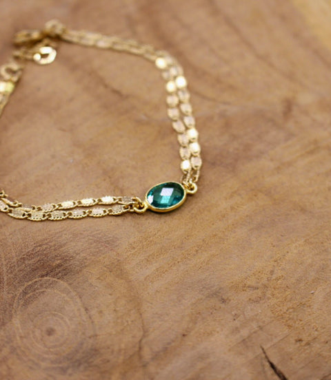 bracelet doré et quartz translucide vert emeraude