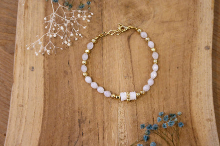 bijou femme bracelet doré femme pierres naturelles cristal de roche et pierre de lune