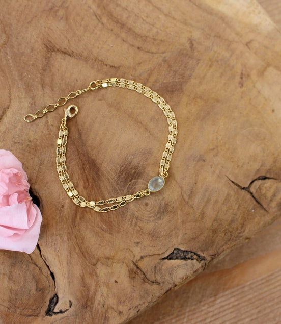 bracelet élégant intemporel doré et pierre naturelle phrénite épidote