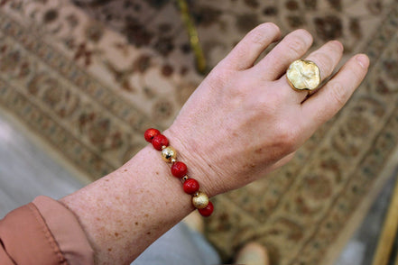 Idée cadeau femme bijou doré bracelet femme doré perles rouges