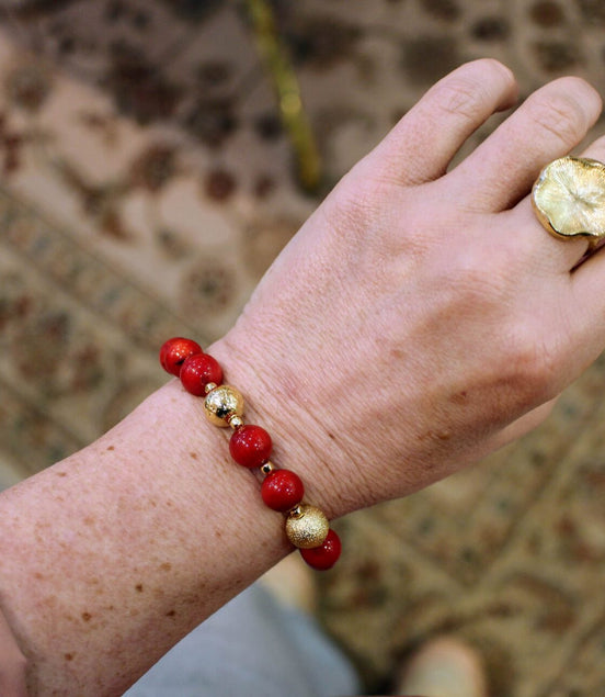 Idée cadeau femme bijou doré bracelet femme doré perles rouges