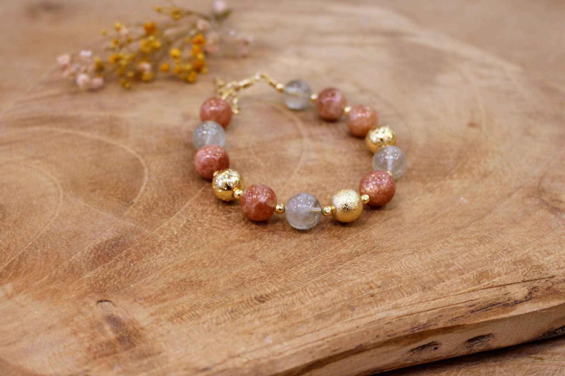 Idée cadeau bijou doré femme bracelet femme doré pierre de soleil