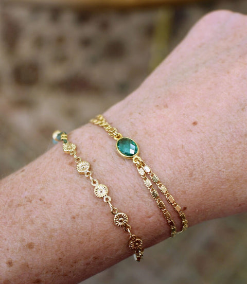 bracelet intemporel doré et vert emeraude idée cadeau bijou fantaisie de luxe