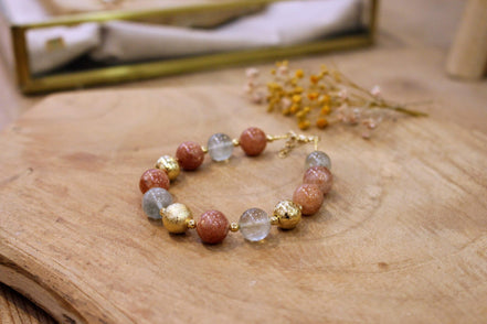 Idée cadeau bijou doré bracelet pierre de soleil doré